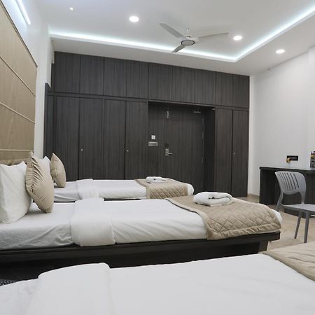 Hotel Ajinkya Palace 奥兰加巴德 外观 照片