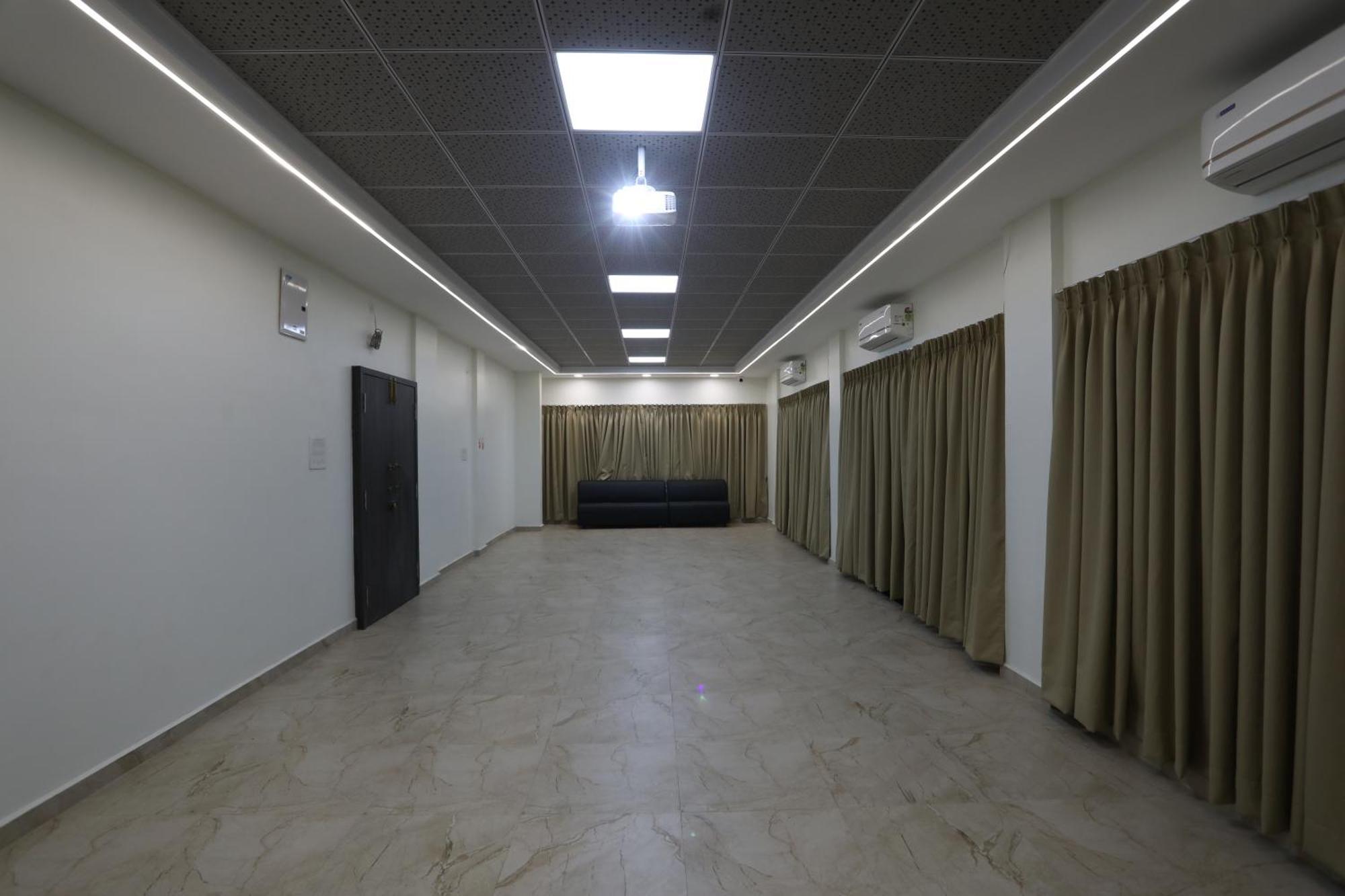 Hotel Ajinkya Palace 奥兰加巴德 外观 照片