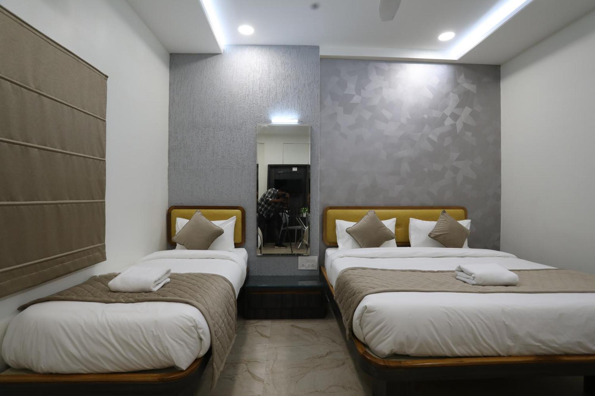 Hotel Ajinkya Palace 奥兰加巴德 外观 照片