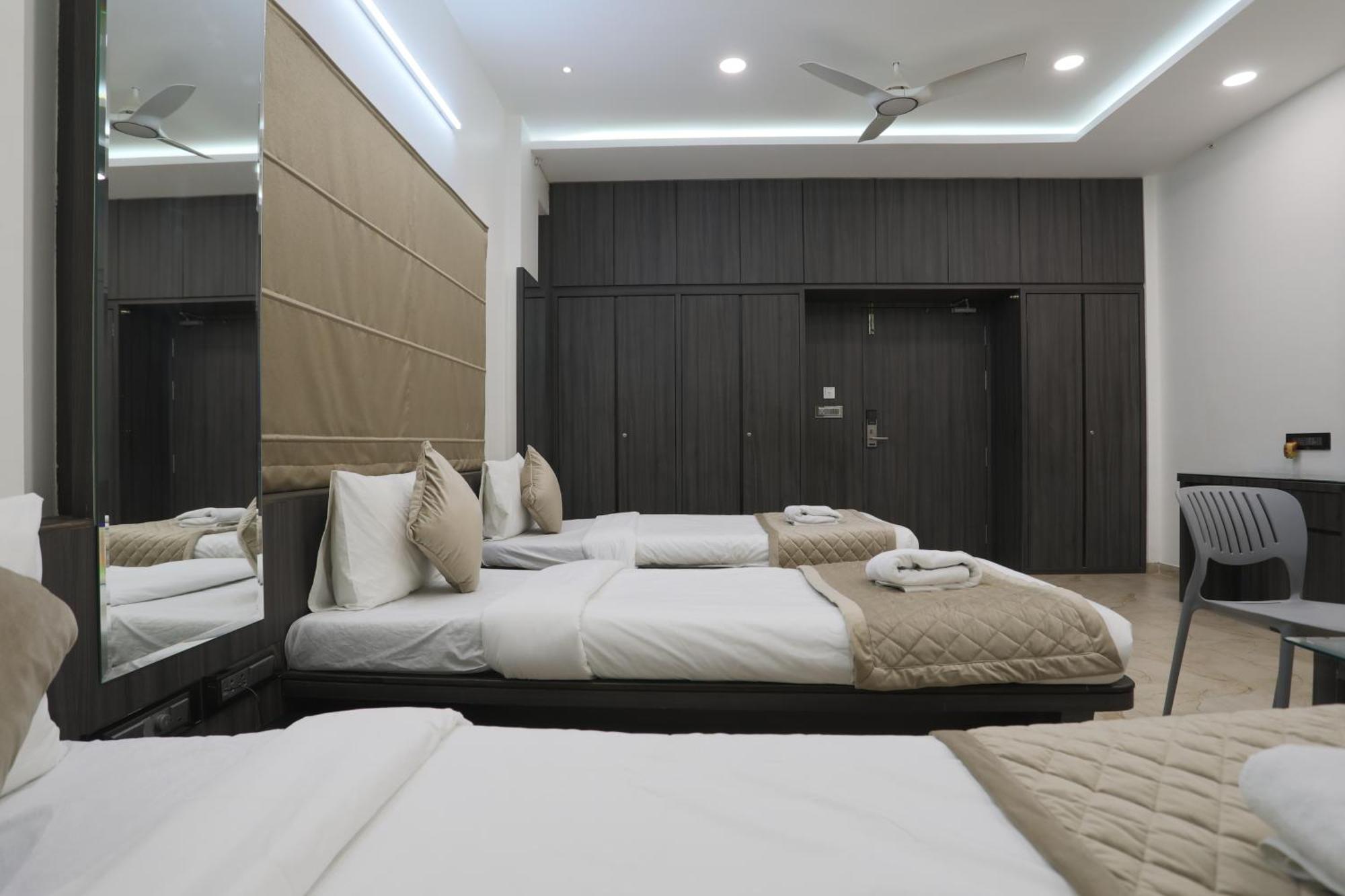 Hotel Ajinkya Palace 奥兰加巴德 外观 照片