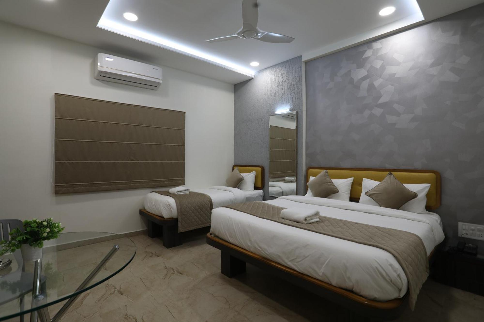Hotel Ajinkya Palace 奥兰加巴德 外观 照片